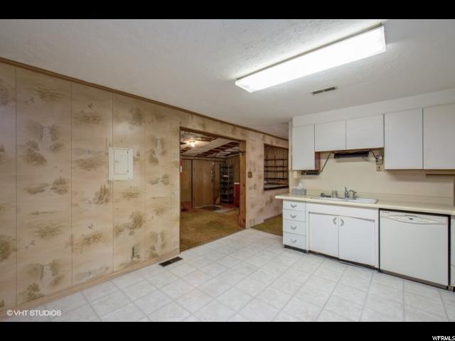 6052 S 2275 W, Roy, UT 84067 — photo 7