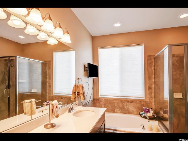 2579 N Stanley Crane Dr W, Clinton, UT 84015 — photo 9