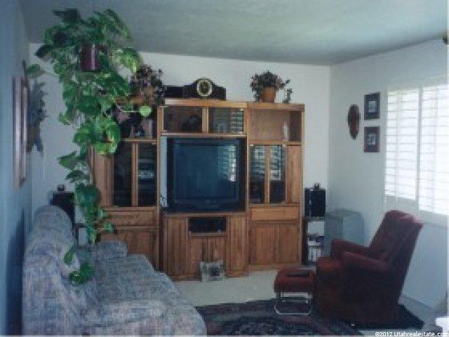 128 E 900 S, Layton, UT 84040 — photo 2