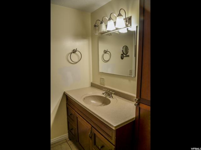 938 S 200 E, Layton, UT 84041 — photo 7