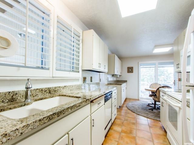 8774 S 1595 E, Sandy, UT 84093 — photo 10