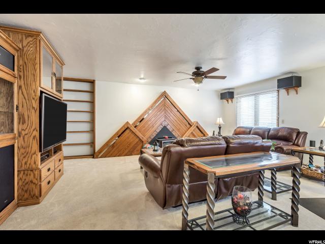 10237 S 2505 E, Sandy, UT 84092 — photo 9