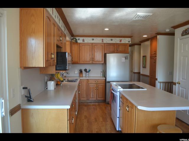 1009 N 250 E, Centerville, UT 84014 — photo 10