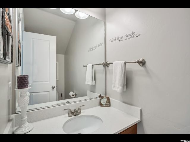 1019 E Quarry Park Dr, Sandy, UT 84094 — photo 8
