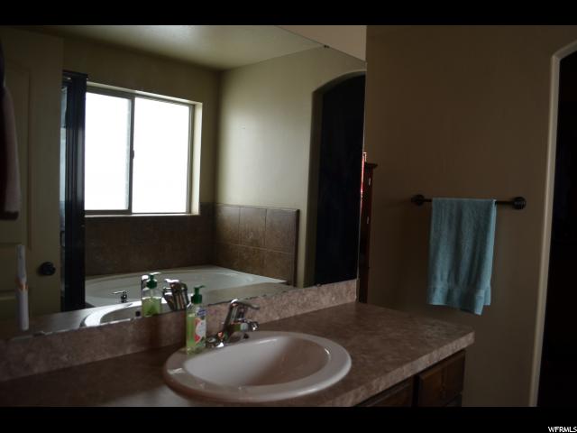 1422 Primrose Ln, Syracuse, UT 84075 — photo 12