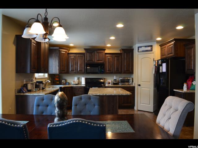 1422 Primrose Ln, Syracuse, UT 84075 — photo 3