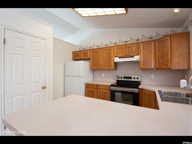 894 W 1090 N, Clinton, UT 84015 — photo 9