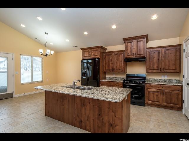 2559 W 1725 N, Clinton, UT 84015 — photo 9