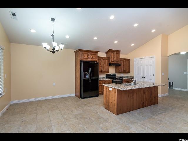 2559 W 1725 N, Clinton, UT 84015 — photo 6