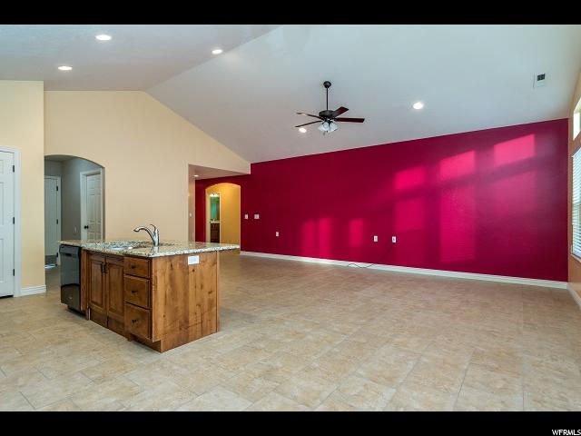 2559 W 1725 N, Clinton, UT 84015 — photo 11