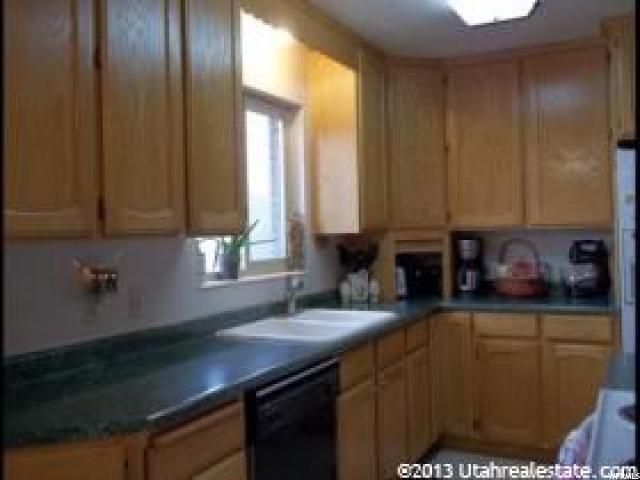 265 N 400 St E, Centerville, UT 84014 — photo 5