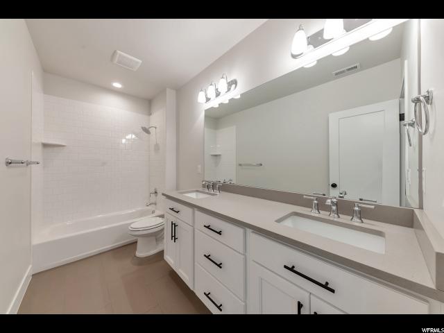 790 E 800 S, Centerville, UT 84014 — photo 8