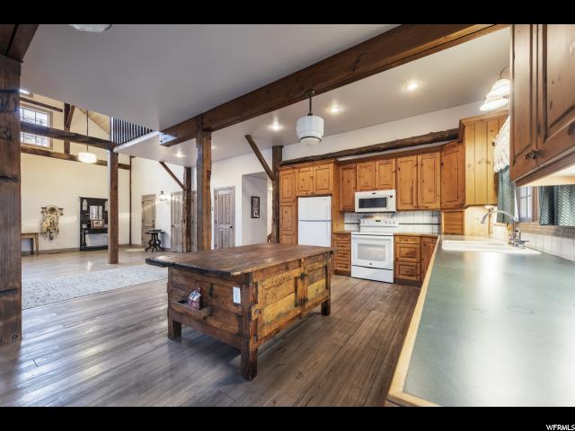 1372 S 200 E, Farmington, UT 84025 — photo 8