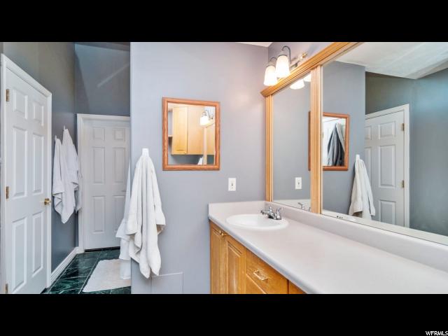870 E 2150 S, Bountiful, UT 84010 — photo 8