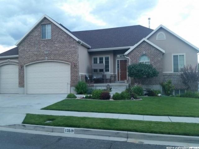 13849 S Pioneer Peak Cir, Herriman, UT 84096