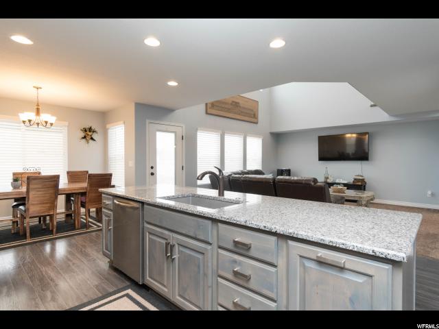 2012 N 3300 W, Clinton, UT 84015 — photo 11