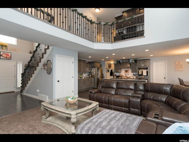 2012 N 3300 W, Clinton, UT 84015 — photo 7