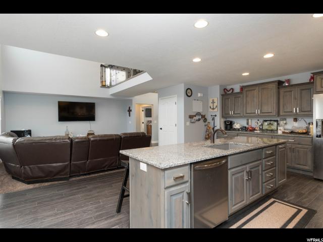 2012 N 3300 W, Clinton, UT 84015 — photo 10