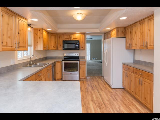 945 N Cameron Ct E, Ogden, UT 84404 — photo 11