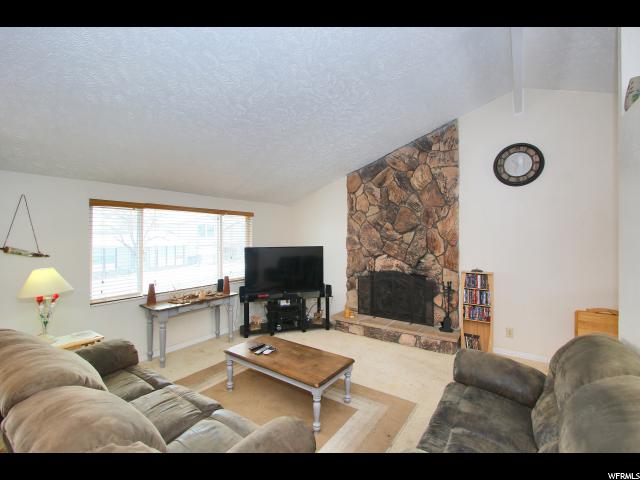 5482 Eastview Dr, Kearns, UT 84118 — photo 8