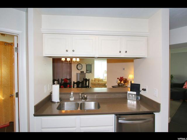 734 Sandy Point Dr, Sandy, UT 84094 — photo 12