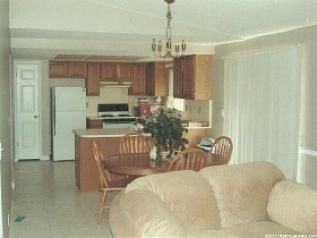 786 E 600 S, River Heights, UT 84321 — photo 3