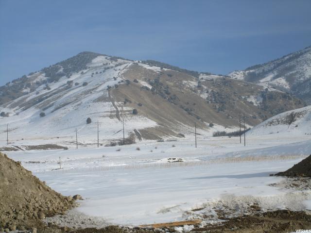 1086 E 160 N #30, Hyde Park, UT 84318 — photo 2