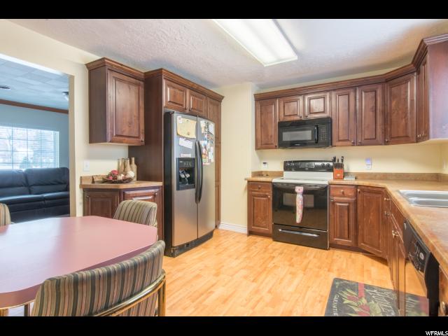 160 E 5000 S, Washington Terrace, UT 84405 — photo 8
