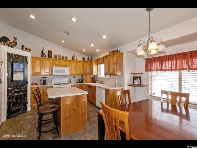 2568 W 2300 N, Clinton, UT 84015 — photo 6