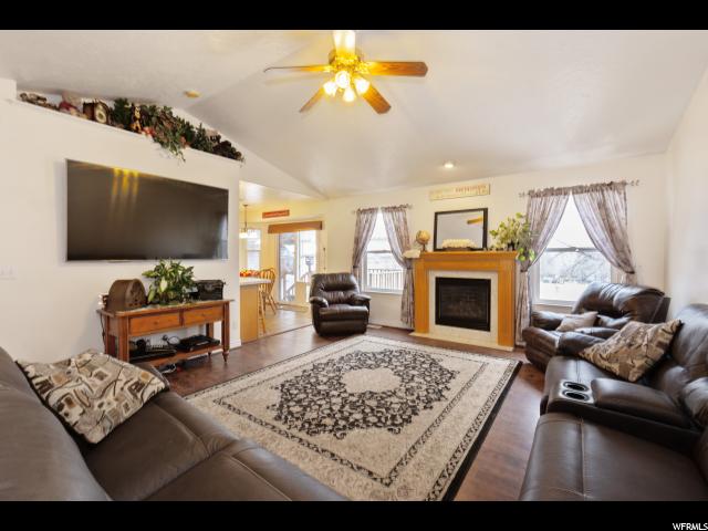 1059 N 2220 W, Clinton, UT 84015 — photo 6