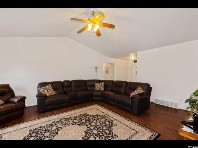 1059 N 2220 W, Clinton, UT 84015 — photo 7
