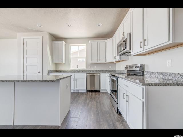 216 E Larsen Ln, Harrisville, UT 84404 — photo 10