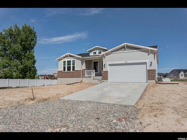 216 E Larsen Ln, Harrisville, UT 84404 — photo 2