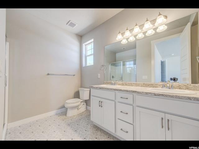 216 E Larsen Ln, Harrisville, UT 84404 — photo 8