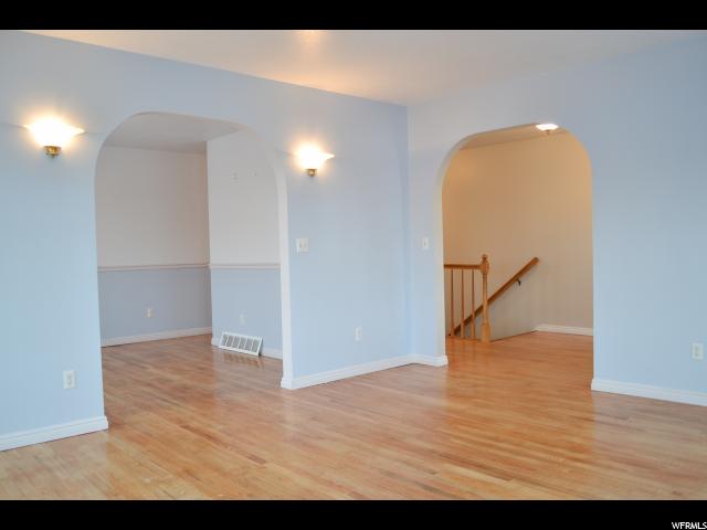 423 E Powell Ave, Centerville, UT 84014 — photo 4