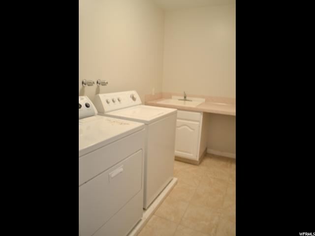 423 E Powell Ave, Centerville, UT 84014 — photo 10