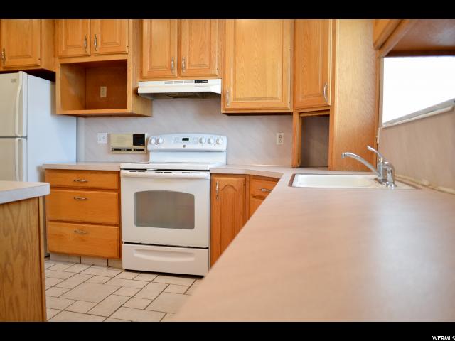 423 E Powell Ave, Centerville, UT 84014 — photo 8