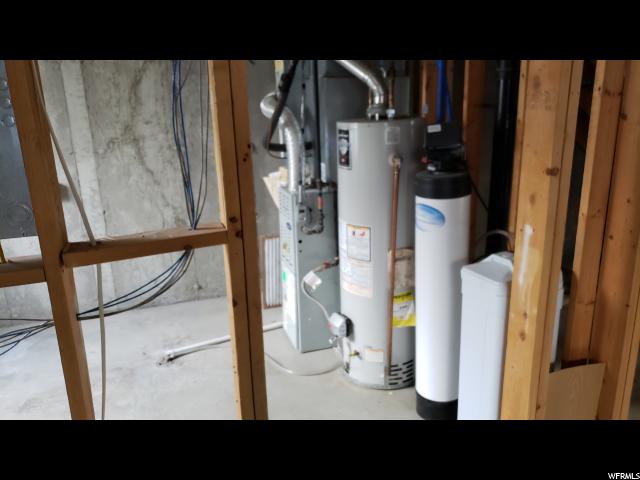 1946 N 810 W, Clinton, UT 84015 — photo 12