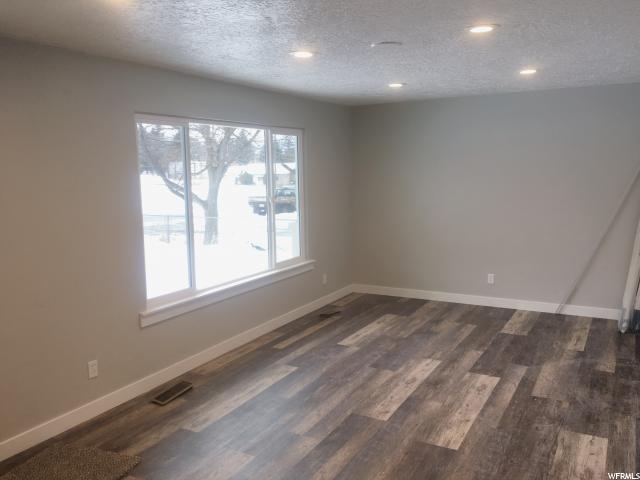 665 E Park Dr, Hyrum, UT 84319 — photo 3