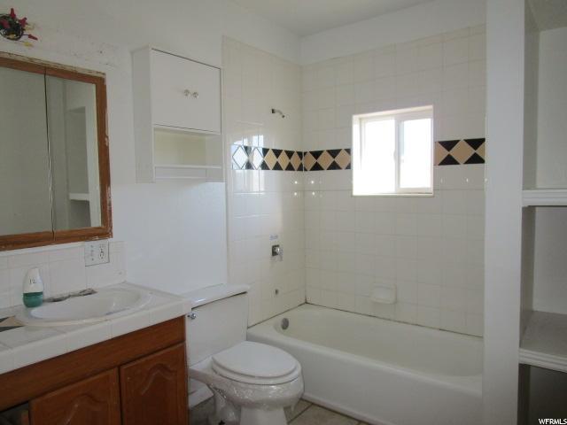 766 N 200 E, Price, UT 84501 — photo 10