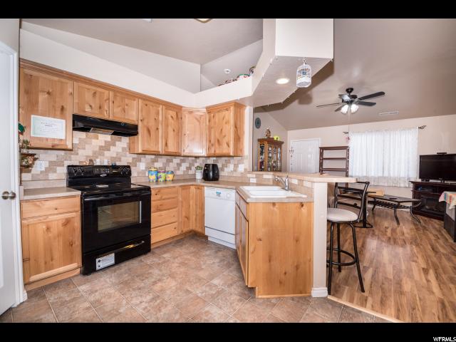 802 Park Ave, Logan, UT 84321 — photo 4