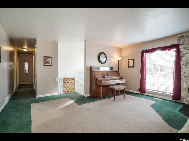 129 E Diamond St, Layton, UT 84041 — photo 3