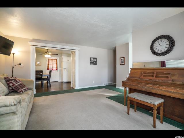 129 E Diamond St, Layton, UT 84041 — photo 4