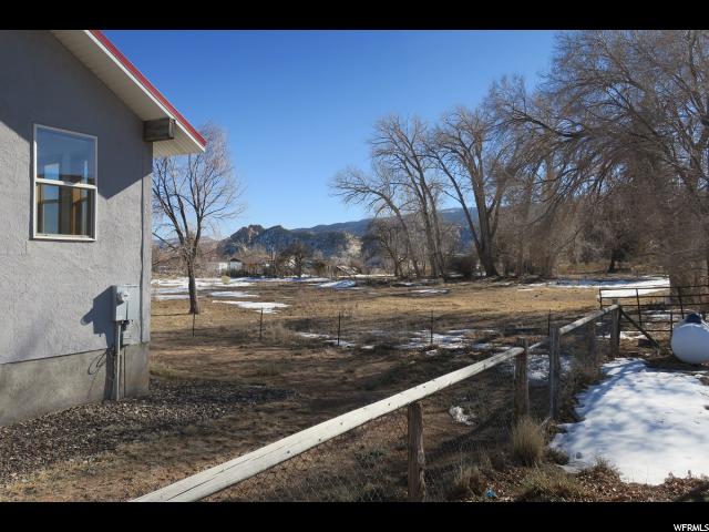 10 E Rustler St S, Teasdale, UT 84773 — photo 2