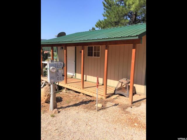 742 E Cedar Dr, Hatch, UT 84735 — photo 3