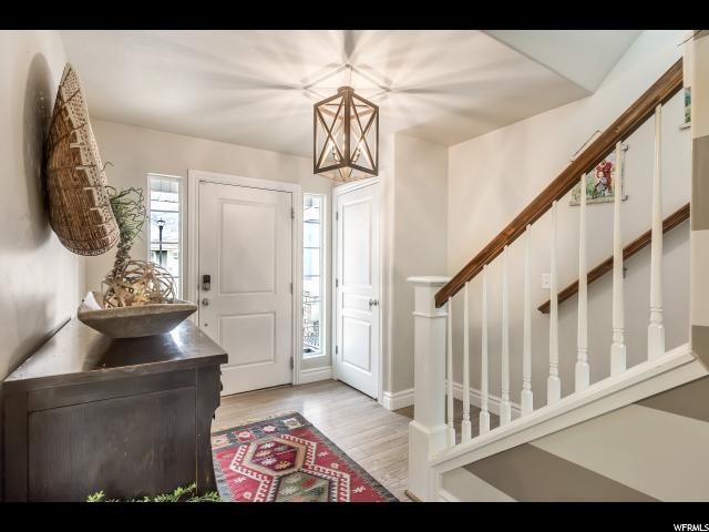 938 S Daisy Dr, Fruit Heights, UT 84037 — photo 2