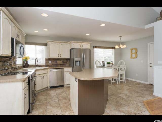 2012 N 2645 W, Clinton, UT 84015 — photo 10