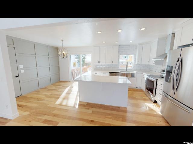 2408 E Glacier View Dr, Sandy, UT 84092 — photo 5