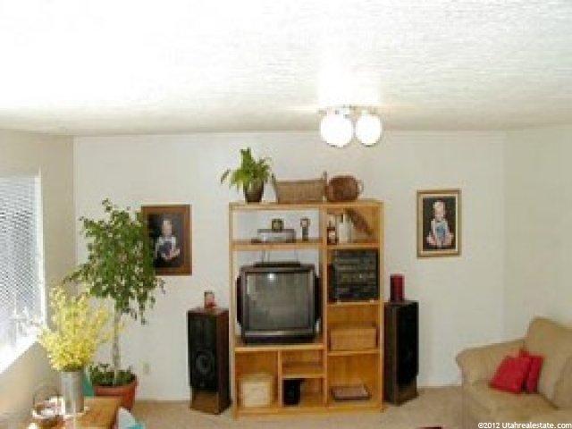 978 N 275 W, Bountiful, UT 84010 — photo 5