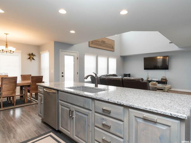 2012 N 3300 W, Clinton, UT 84015 — photo 11
